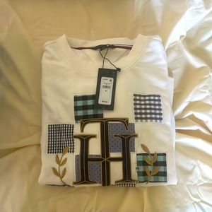 Tommy Hilfiger cream women’s sweatshirt